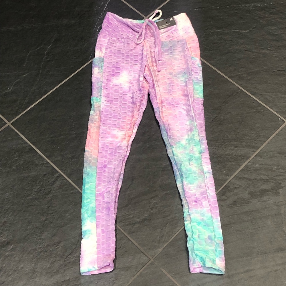 NWT Tie Dye Leggings Size M